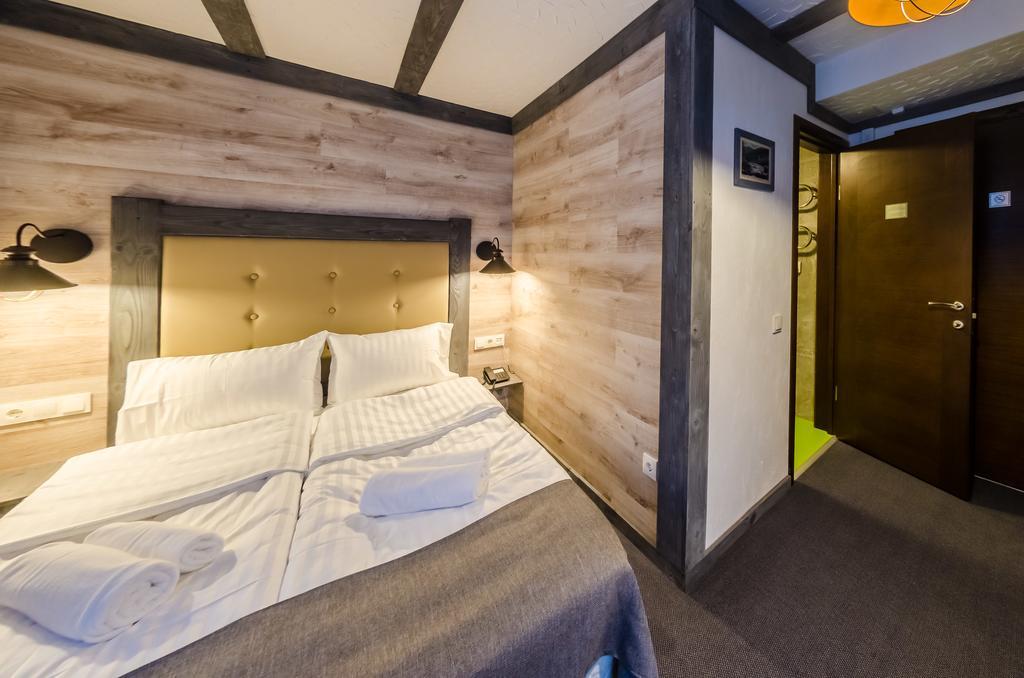 Otel Crepdechine 2*