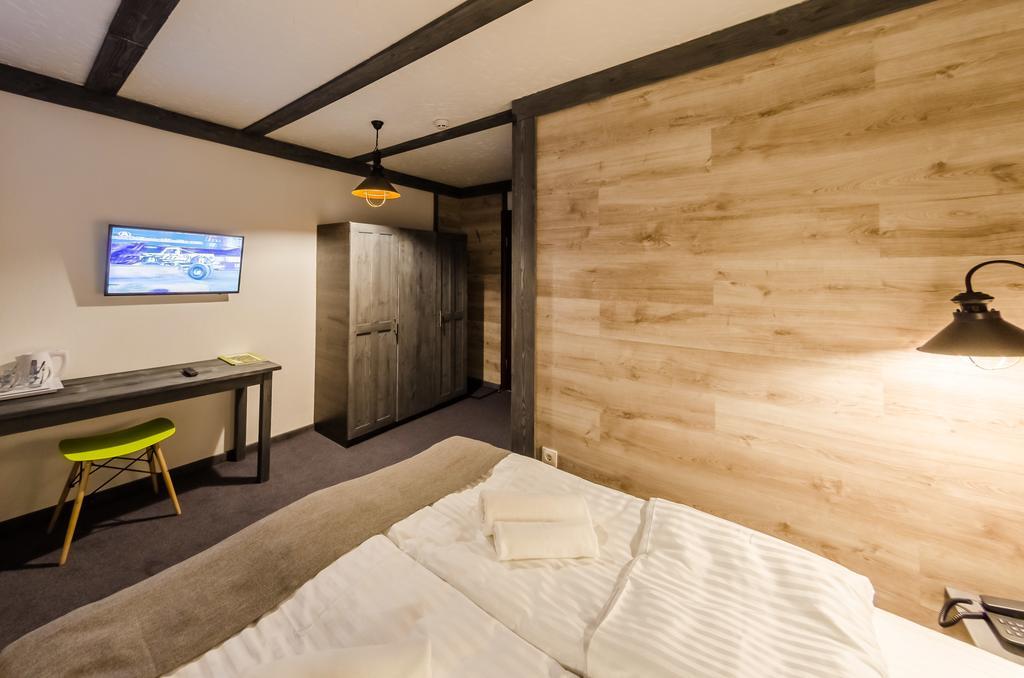Otel Crepdechine 2*
